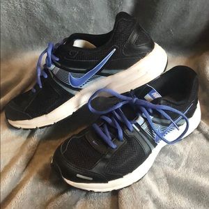 Women’s Nike Dart 10 running shoes